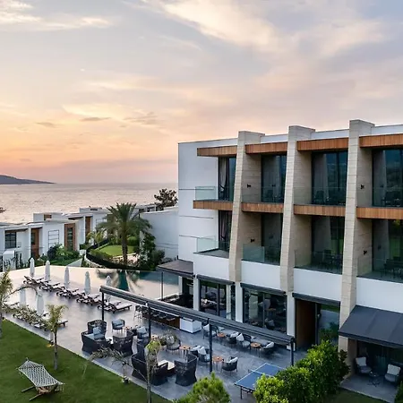 The Norm Collection Door'a Bodrum فندق