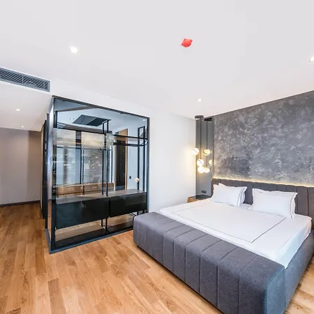 The Norm Collection Door'a Bodrum Torba