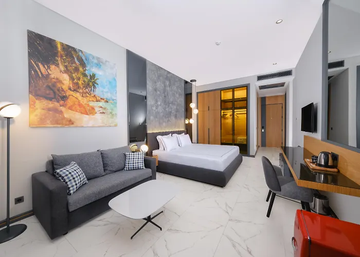 The Norm Collection Door'a Bodrum Torba