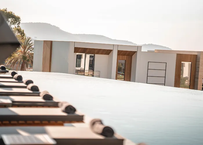 The Norm Collection Door'a Bodrum 5* Torba