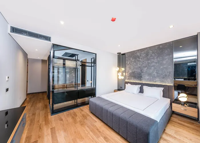 The Norm Collection Door'a Bodrum Torba